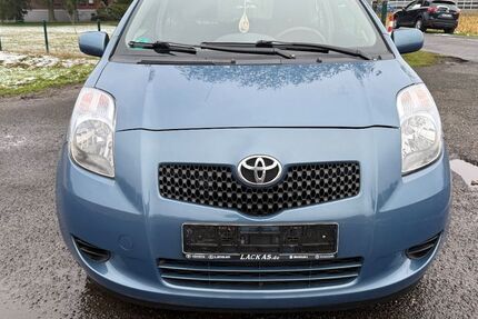 Toyota Yaris 179.000 km 1.450 &euro; Neukirchen-Vluyn (bei Duisburg) 47506