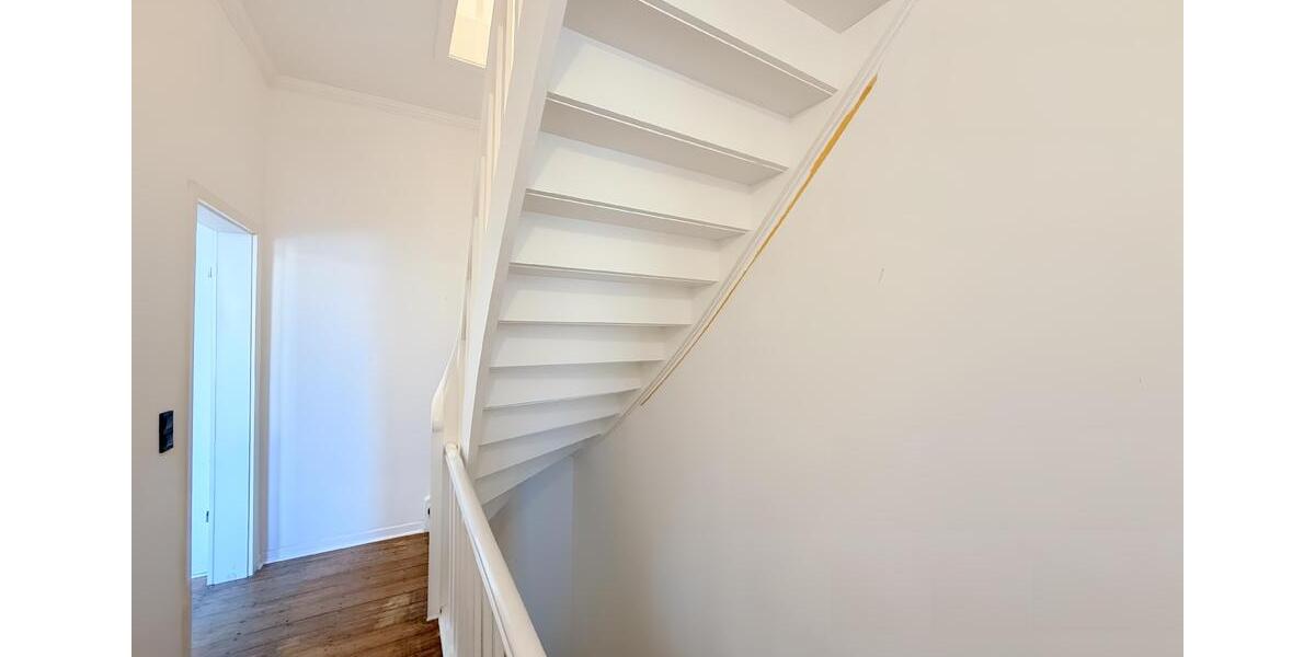 GROßZÜGIGE MASIONETTEWOHNUNG MIT 139M² IM ZENTRUM ZU MIETEN! 3.5 zimmer