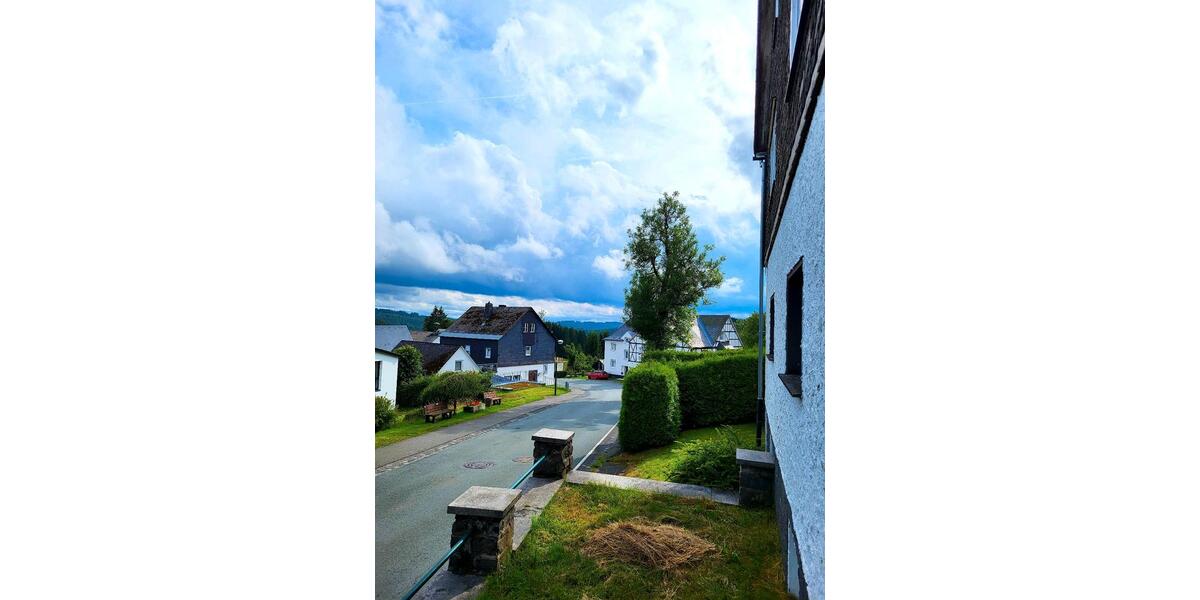 Einfamilienhaus Krefeld Gellep-Stratum - 10 Zimmer, 250 m&sup2;, 1.700&euro; | Angebot:25313036