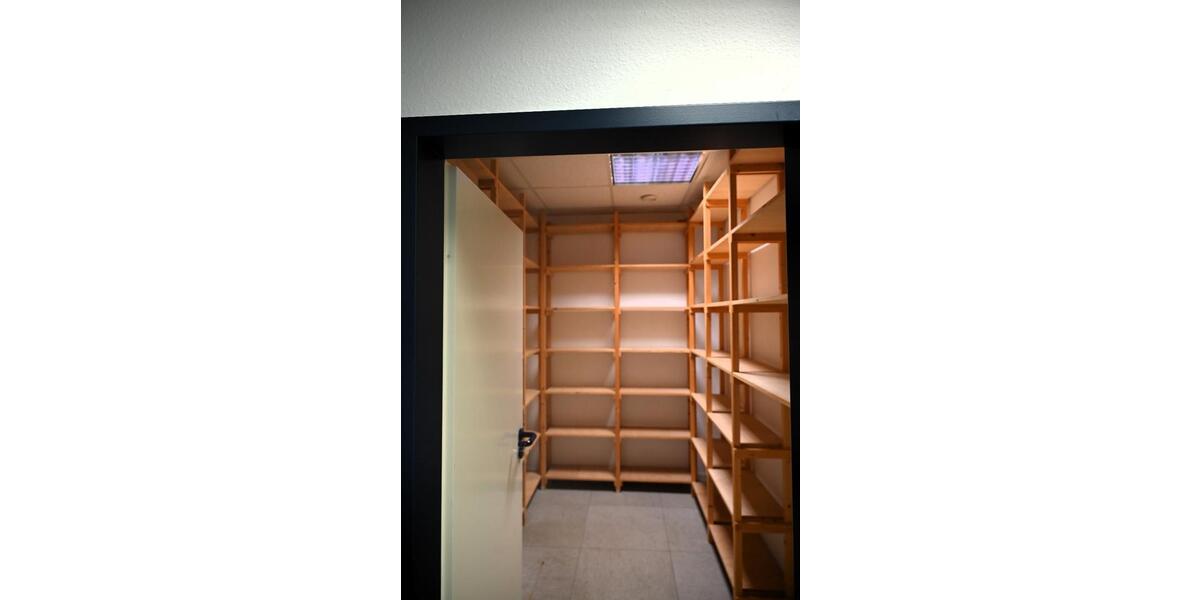 Bürofläche | 175 m² | M2 Gewerbegebiet zimmer