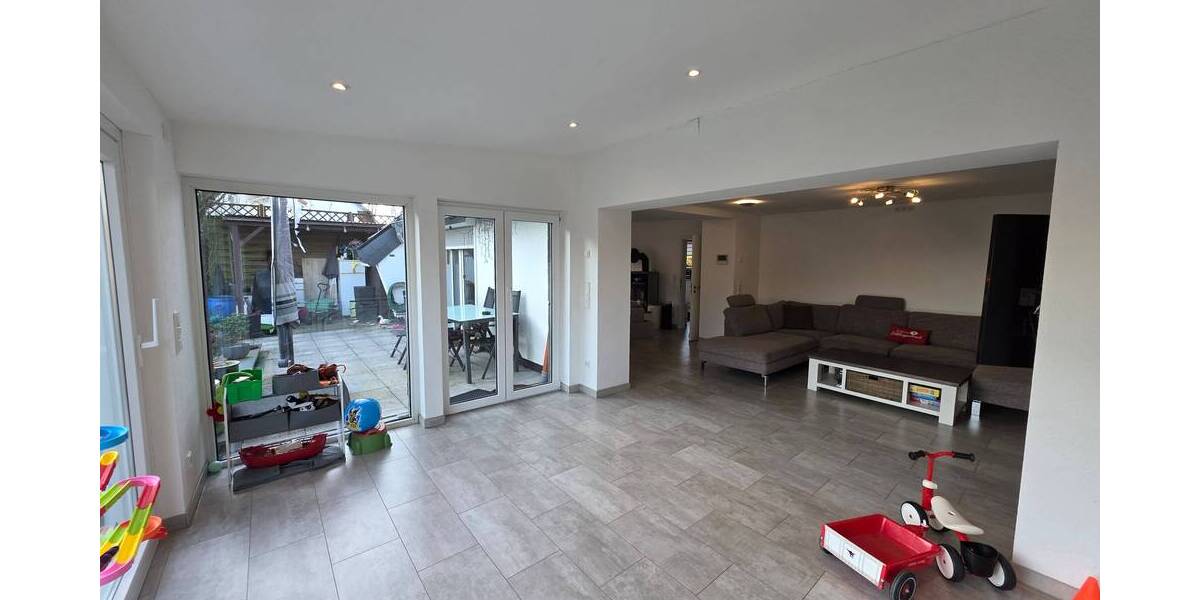 Doppelhaushälfte Velbert Kostenberg - 9 Zimmer, 259 m&sup2;, 650.000&euro; | Angebot:19426827