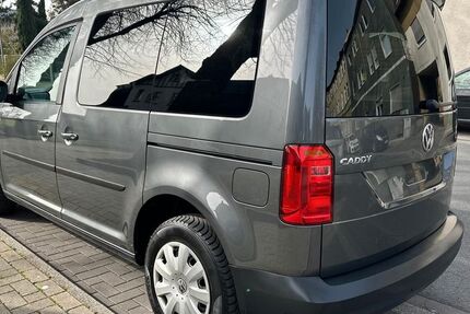 VW Caddy 270.000 km 7.999 &euro; HERNE 44623