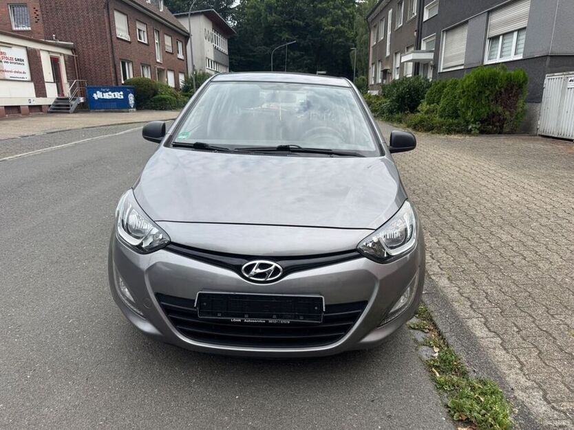 i20