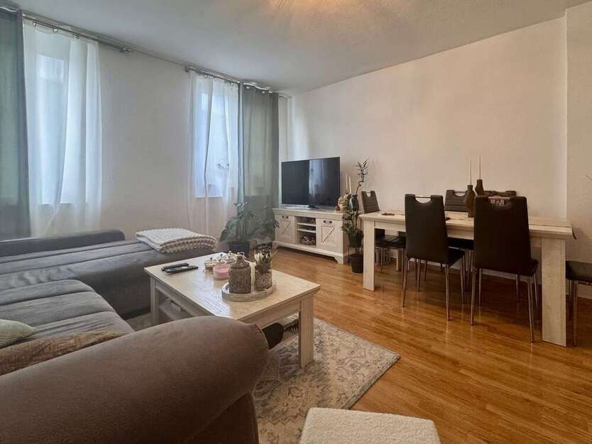 Wohnung zum Kaufen in Düsseldorf 275.000 € 86 m²