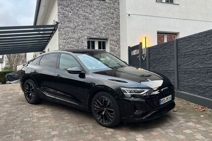 Audi Q8 e-tron 27.500 km 49.999 &euro; Gelsenkirchen 45892