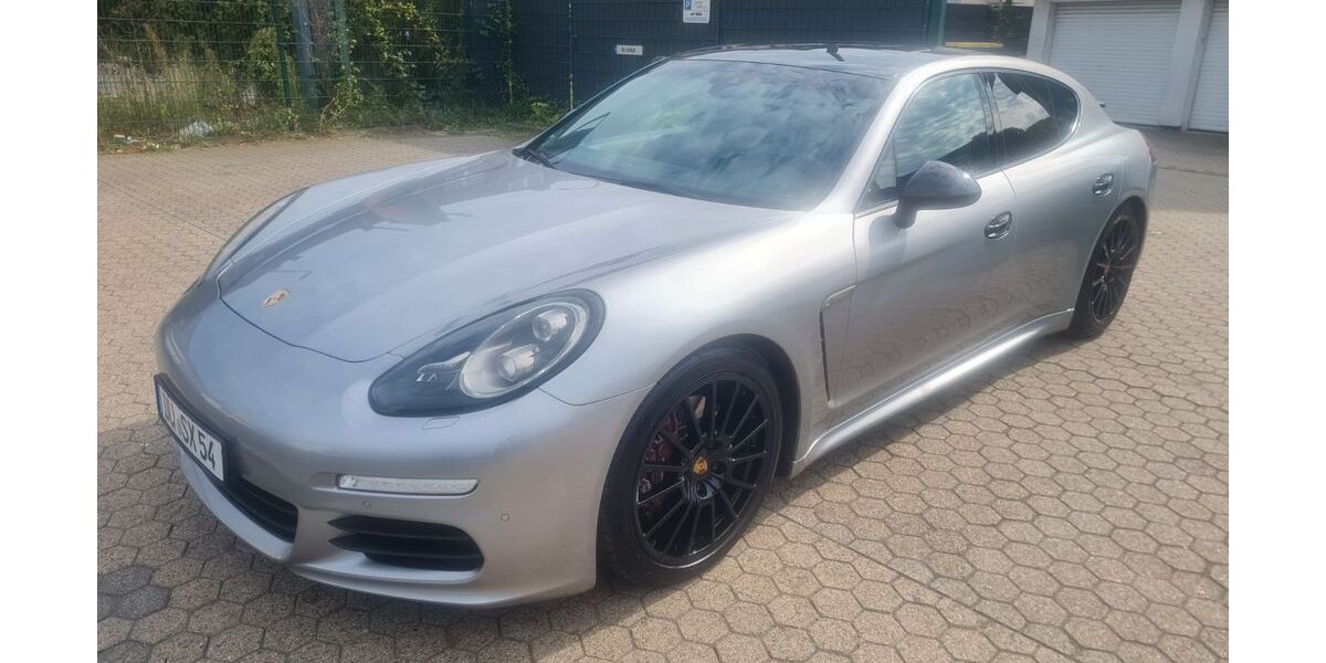 Porsche Panamera 113.000 km 35.850 &euro; Duisburg 47139
