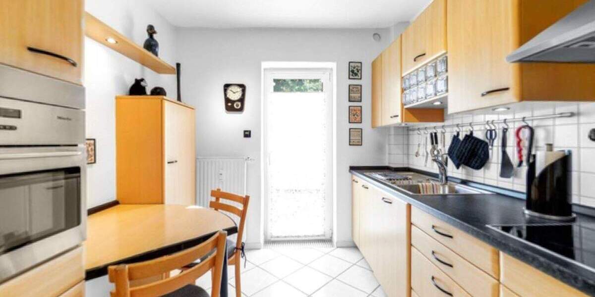 Modern, hell, top in Schuss! Balkon und Stellplatz inklusive! 2 zimmer