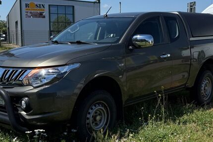 Mitsubishi L200 181.288 km 14.950 &euro; Kamp-Lintfort 47475