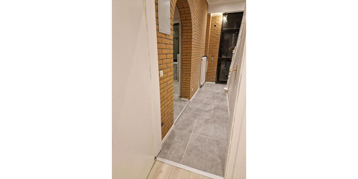 Doppelhaushälfte mit großem Garten und großzügigem Wintergarten 5 zimmer