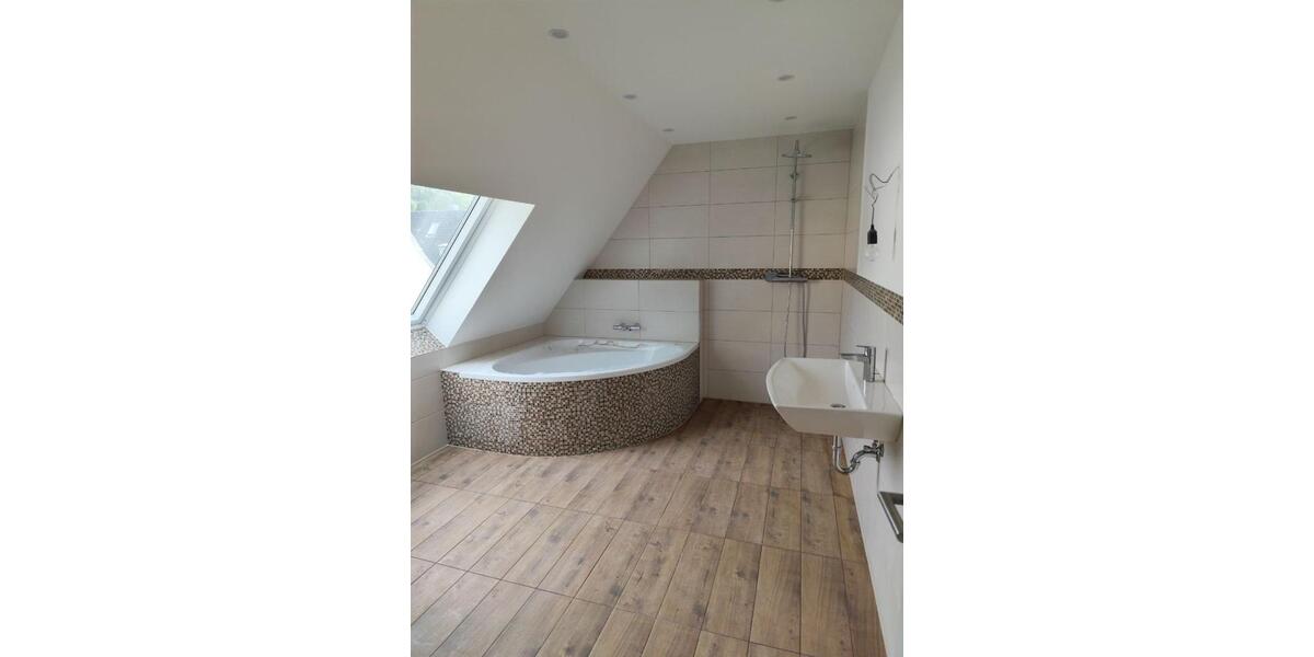 Neubau-Doppelhaushälfte mit 5,5 Zimmern in Essen-Überruhr-Hinsel 5.5 zimmer