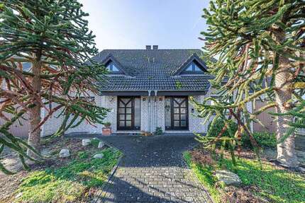 Haus zum Kaufen in Krefeld 639.000 € 122 m² 4 zimmer