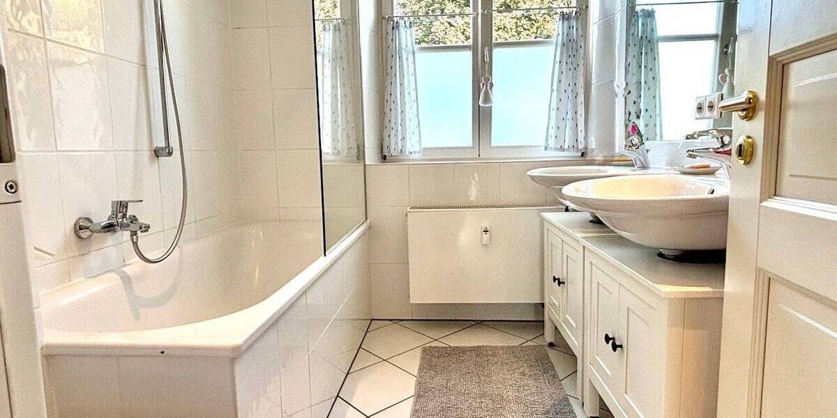 Repräsentatives Wohn- und Geschäftshaus aus der Gründerzeit in Krefeld-Uerdingen 1 zimmer