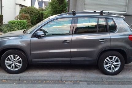 VW Tiguan 61.000 km 12.000 € Recklinghausen 45657