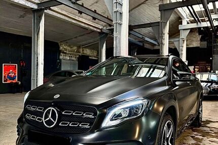 Mercedes GLA 220