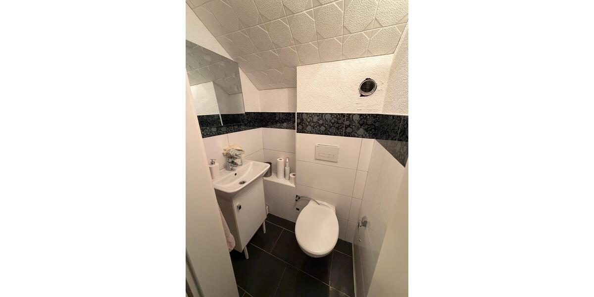 Großzügige 125 qm2 Maisonettewohnung mit 2 Eingängen 5 zimmer