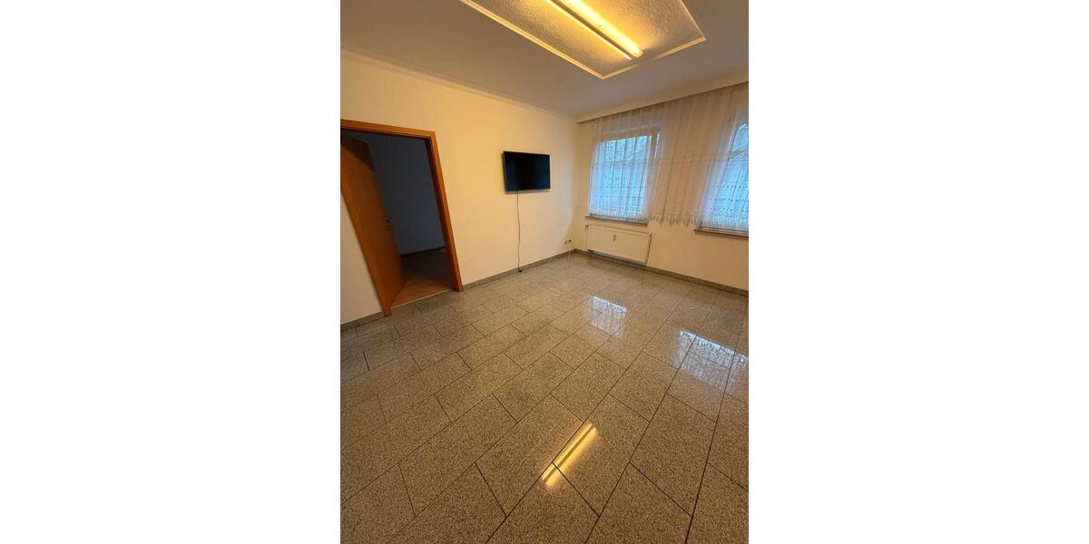 Etagenwohnung Essen Stadtbezirk VI - 4 Zimmer, 100 m&sup2;, 1.000&euro; | Angebot:25596582