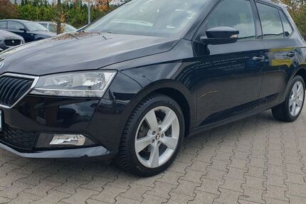 Skoda Fabia 92.793 km 9.899 € Essen 45326