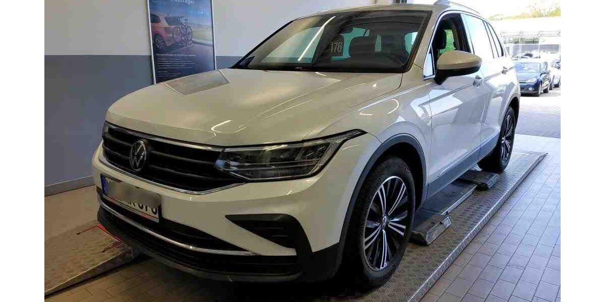VW Tiguan 56.425 km 25.880 &euro; Wesel 46483