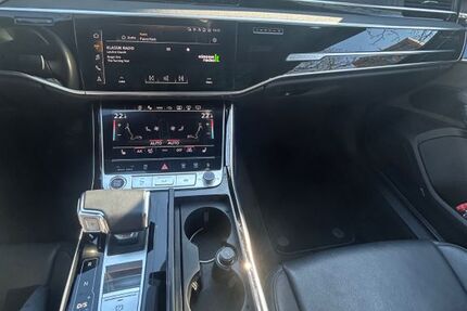 Audi A8 108.000 km 55.200 &euro; Düsseldorf 40599