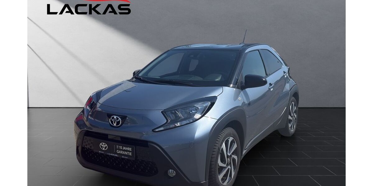 Toyota Aygo (X) 5.412 km 15.250 &euro; Wesel 46485