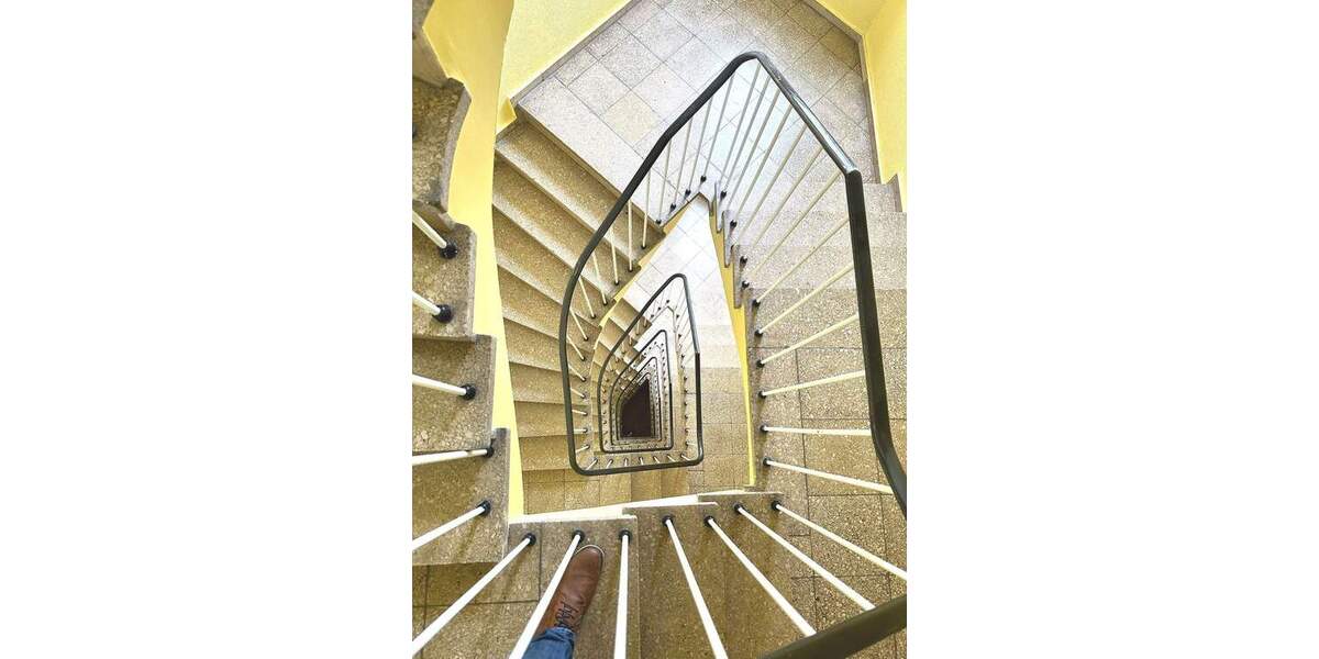 Ruhige Lage in D-Friedrichstadt! Gut geschnittene, citynahe 4 Zimmer Wohnung mit idealer Anbindung! 4 zimmer