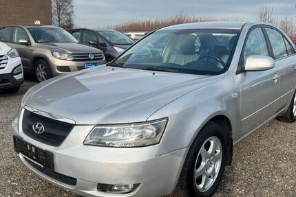Hyundai SONATA 121.000 km 3.950 &euro; Kamp-Lintfort 47475