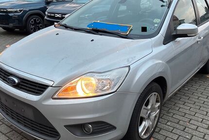 Ford Focus 194.000 km 1.599 &euro; Oberhausen 46149