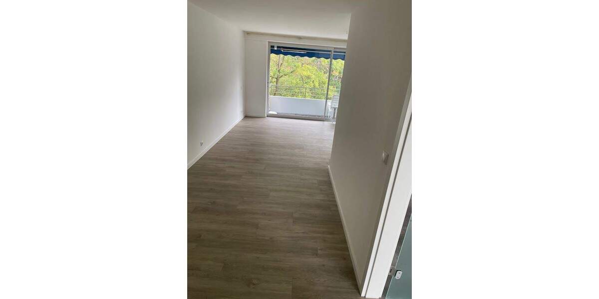 Wohnen am Duisburger Kaiserberg: großzügig aufgeteilte, vor 3 Jahren modernisierte 3- Zimmer-Wohnung (zwei Balkone). 3 zimmer