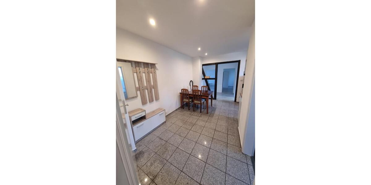 Schöne 4 Zimmer Wohnung möbliert im Herzen von Velbert 4 zimmer