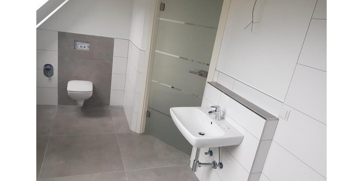 Dachgeschoßwohnung Oberhausen Biefang - 3.5 Zimmer, 96 m&sup2;, 930&euro; | Angebot:26322256
