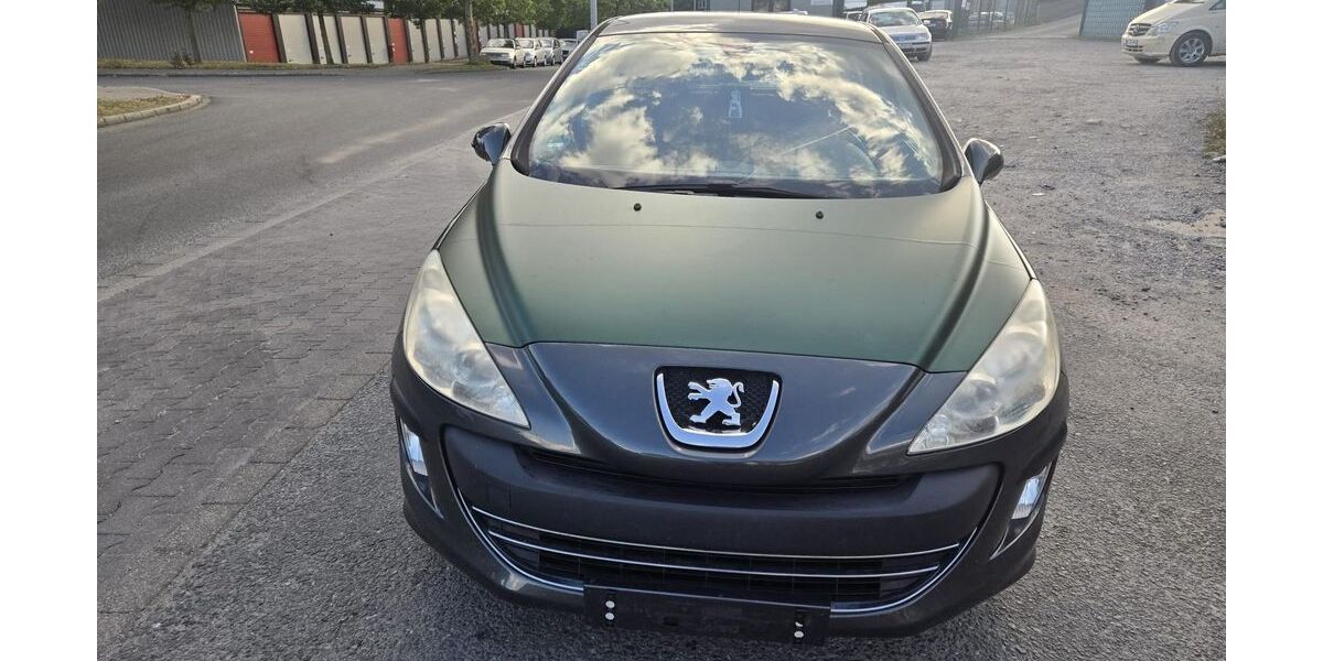 Peugeot 308 124.000 km 2.990 &euro; Gelsenkirchen 45884