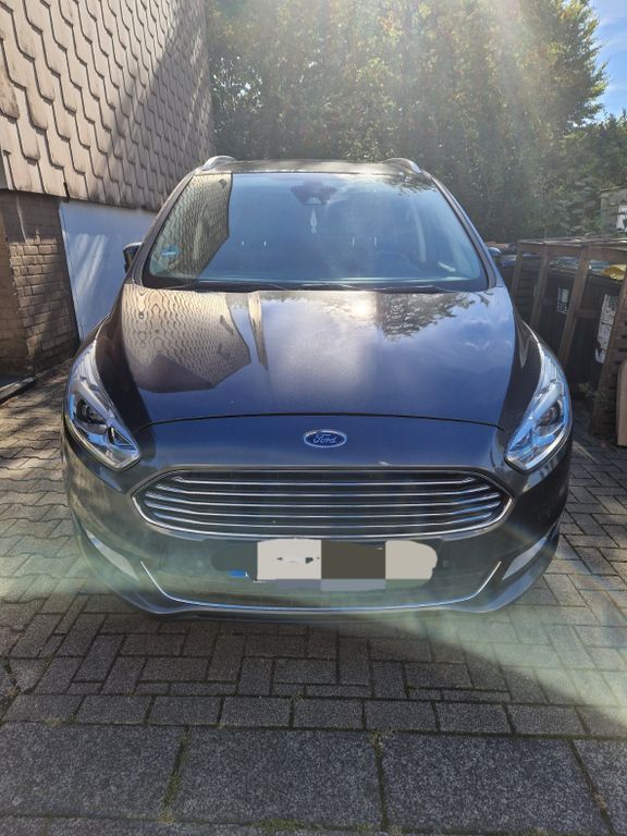 Ford Galaxy 121.000 km 15.900 € Mülheim 45473