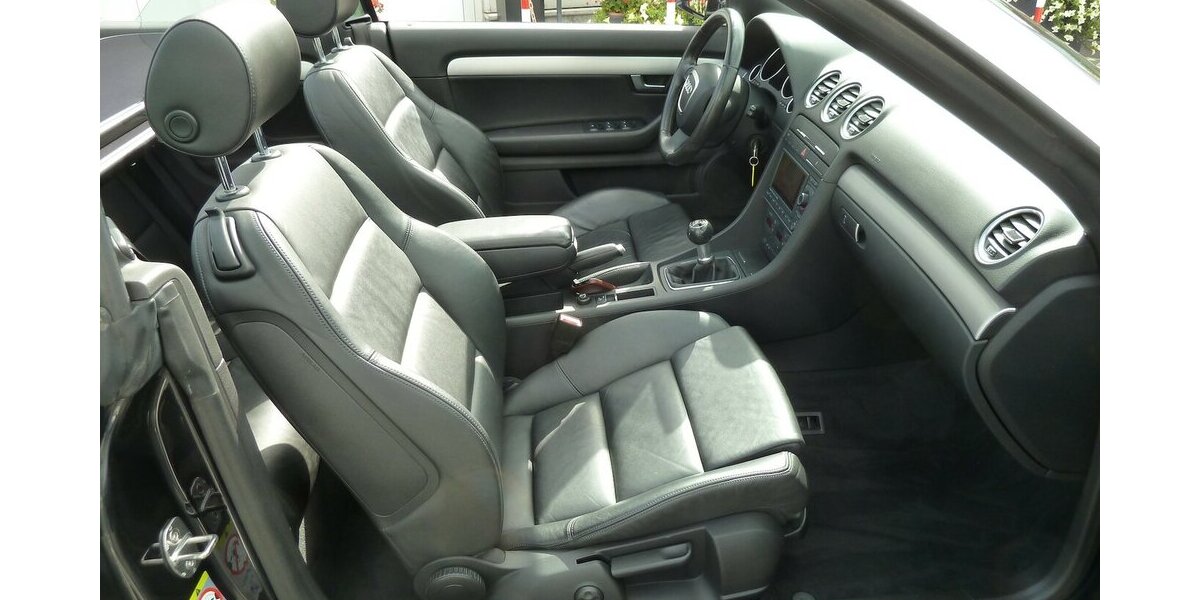 Audi A4 Cabrio 1.8 T Leder E-dach Navi kl. Mängel 161.000 km 4.900 &euro; Ratingen 40885