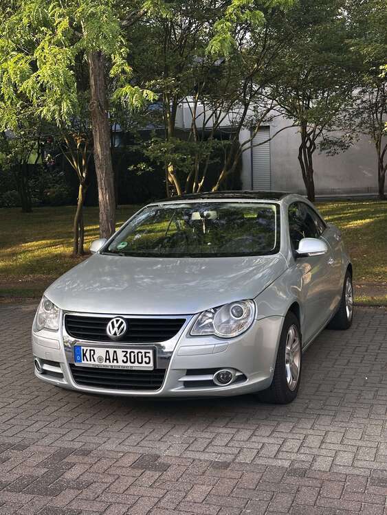 VW Eos 132.000 km 3.300 € Krefeld 47807