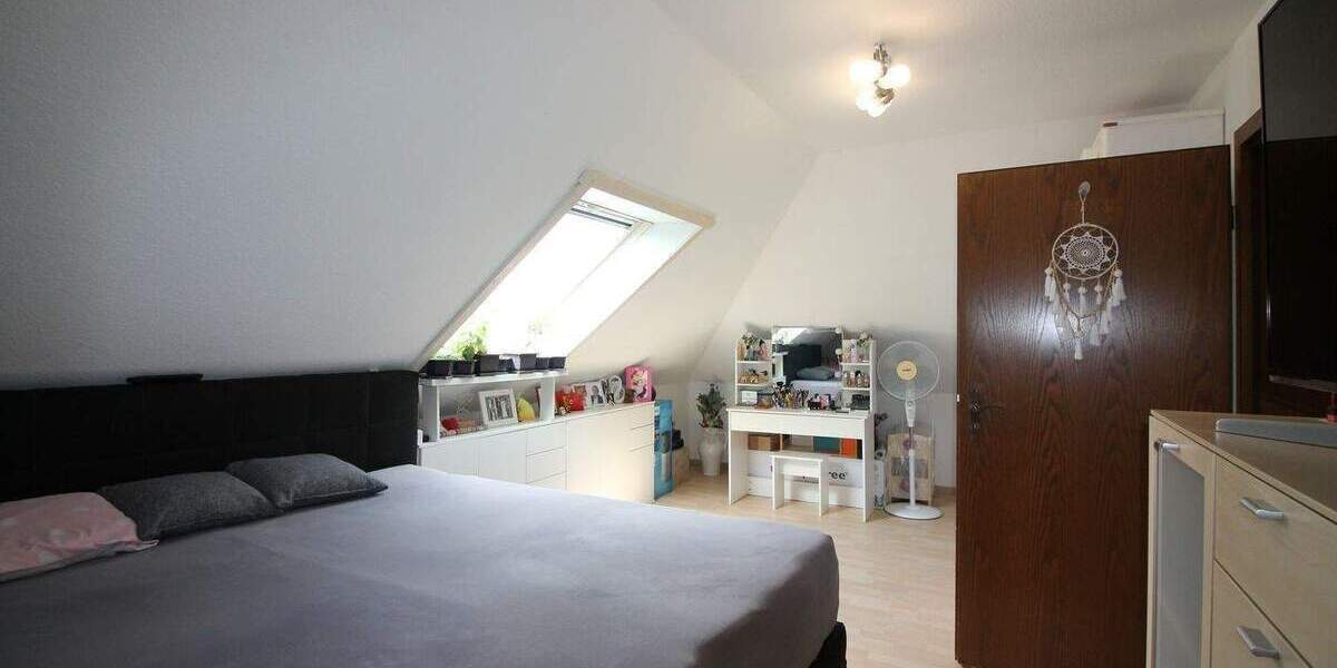 Mehrfamilienhaus, Wohnhaus Rheinberg Ossenberg - 7 Zimmer, 257 m&sup2;, 550.000&euro; | Angebot:26388652