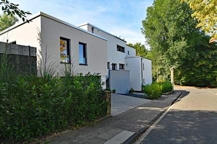 Haus Essen Bredeney - 1 Zimmer, 330 m&sup2;, 5.500&euro; | Angebot:25663258