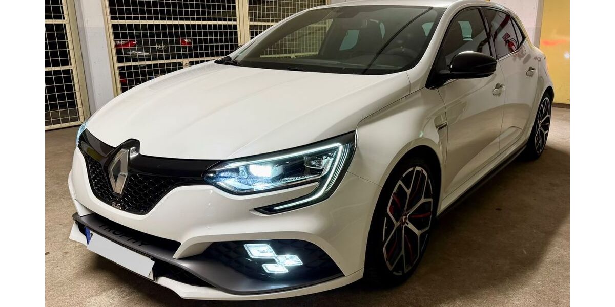 Renault Megane 101.800 km 24.000 &euro; Duisburg 47249