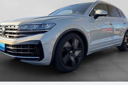 VW Touareg 27.868 km 63.980 &euro; Duisburg 47059