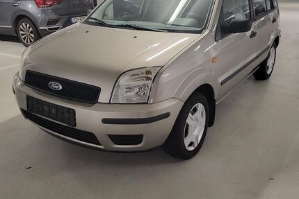 Ford Fusion 139.000 km 2.500 &euro; Essen 45326