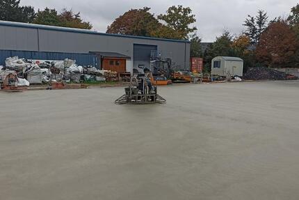 Neubauhalle in Moers-Genend zimmer