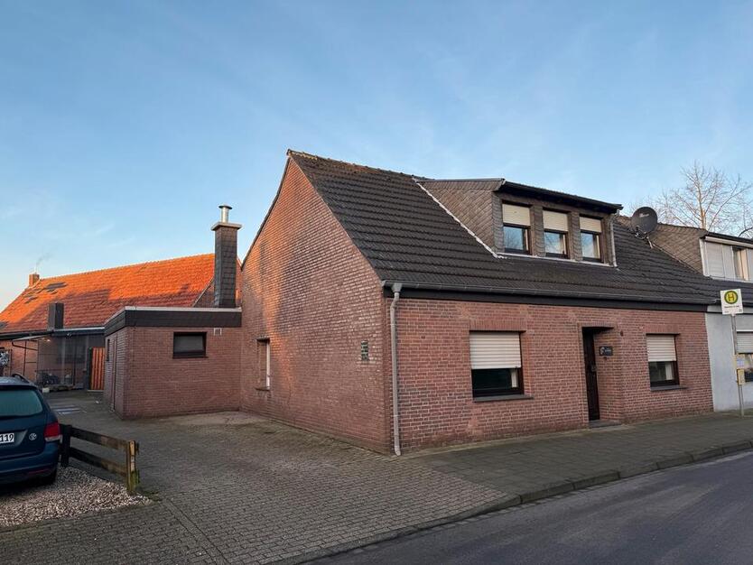 Einfamilienhaus in Kamp-Lintfort Kamperbrück NEU Saniert