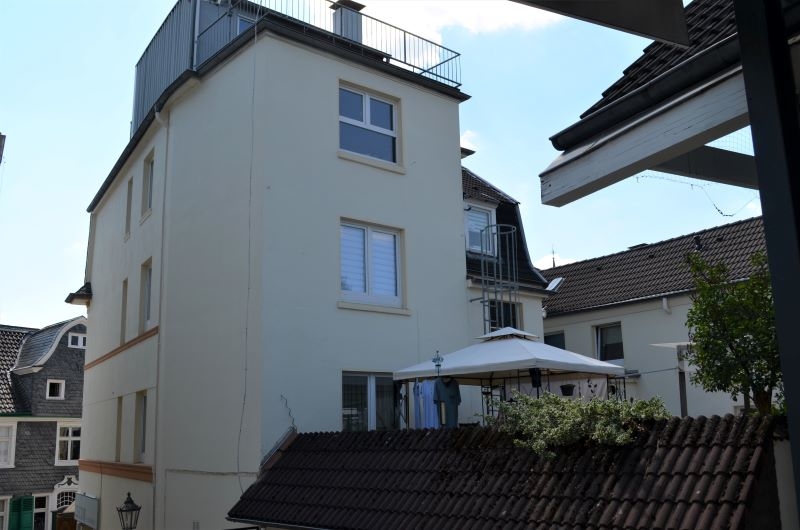 Großzügige Altbauwohnung mit Flair in der Wülfrather Innenstadt! 5 zimmer