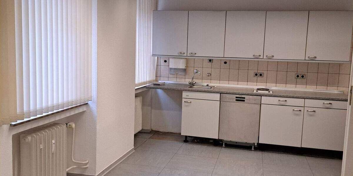 Gewerbeobjekt Duisburg Untermeiderich - 6 Zimmer, 380 m&sup2;, 3.200&euro; | Angebot:23953788