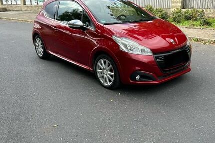 Peugeot 208 106.000 km 7.999 € Düsseldorf 40221