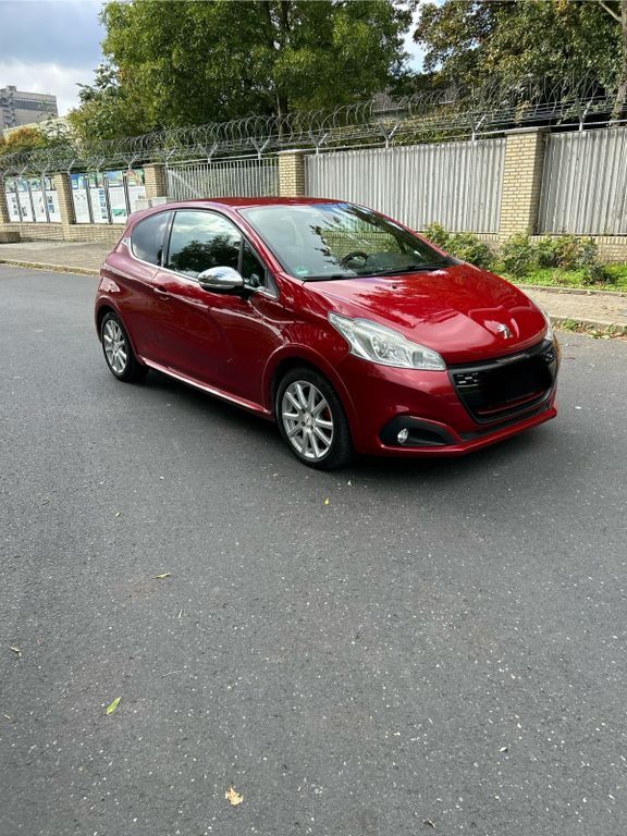 Peugeot 208 106.000 km 7.999 € Düsseldorf 40221