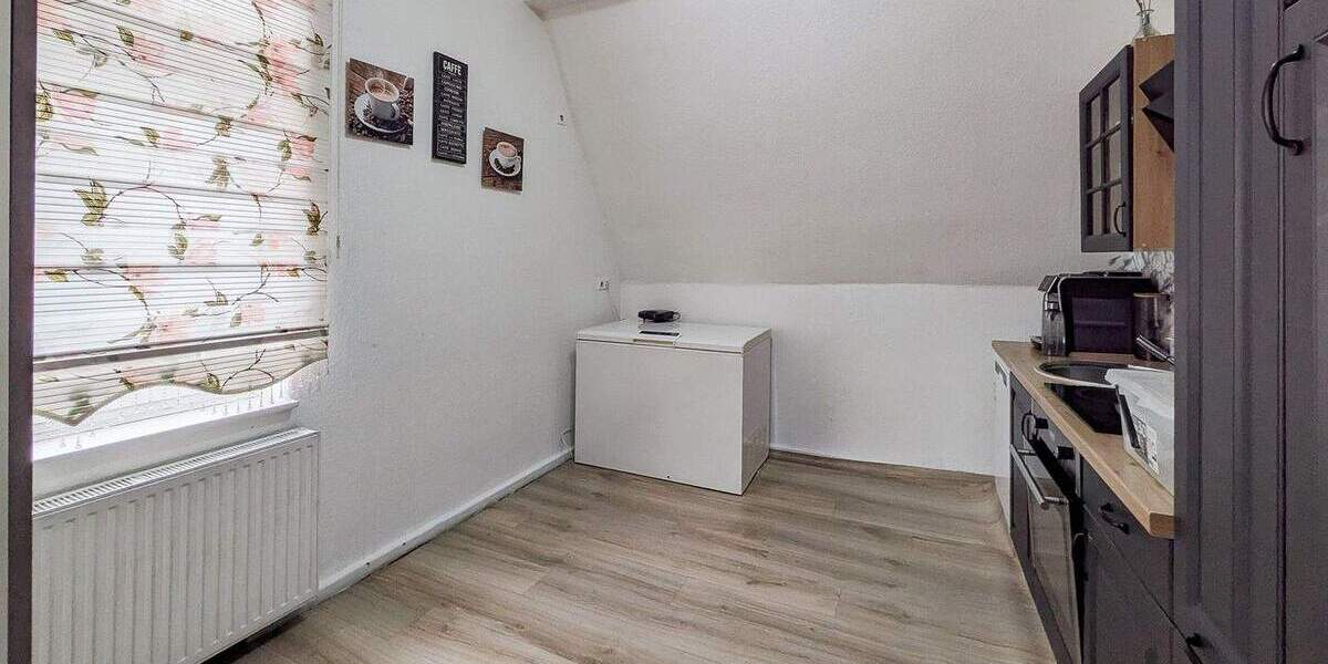 4 Einheiten - 3 Garagen - 1000 m² Grundstück 1 zimmer