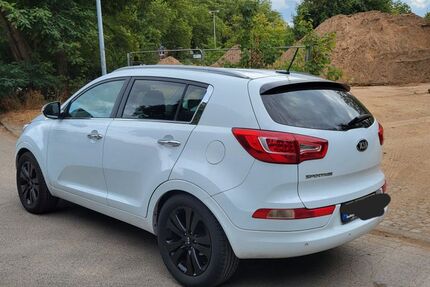 Kia Sportage 150.000 km 6.599 &euro; Duisburg 47198