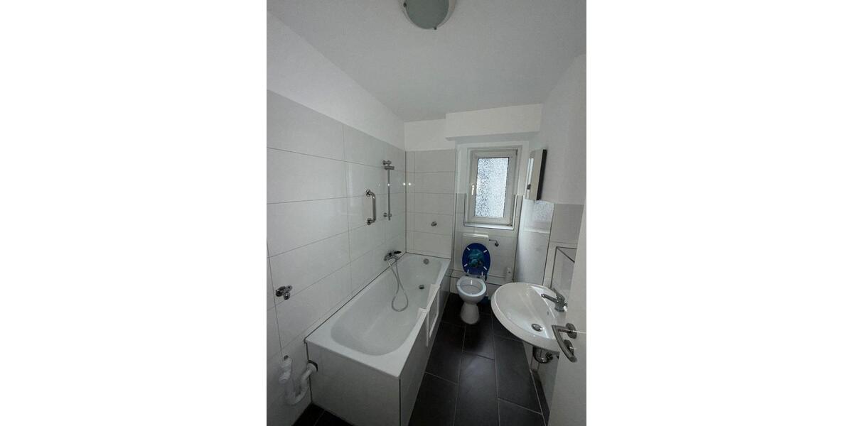 Gemütliche 3-Zimmer-Wohnung mit Balkon - vollständig renoviert 3 zimmer