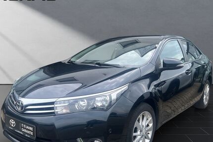 Toyota Corolla 122.000 km 12.990 &euro; Wesel 46485