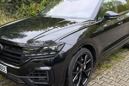 VW Touareg 68.000 km 58.900 € Krefeld 47802